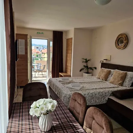 Apartmani Nataly M Veliko Gradiste Exterior photo