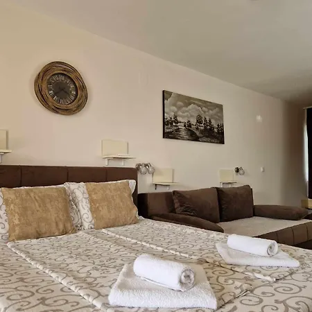 Apartmani Nataly M Veliko Gradiste Exterior photo