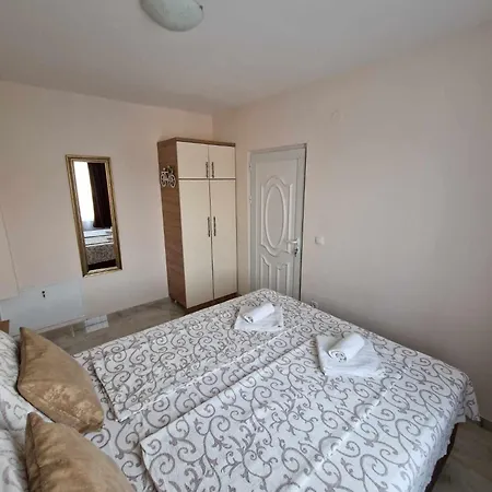 Apartmani Nataly M Veliko Gradiste Exterior photo